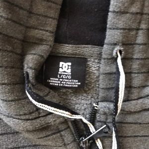 DC Shirts - DC Hoodie Zipper Front Sz L Men’s DC Shirts - DC Hoodie Zipper Front Sz L Men’s